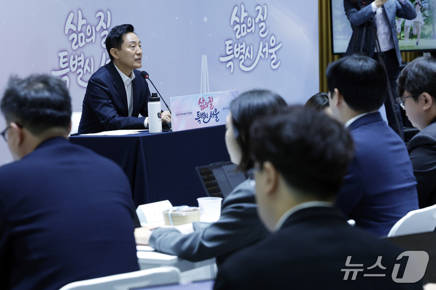 (서울=뉴스1) 박정호 기자 = 오세훈 서울시장이 7일 오전 서울시 중구 서울시청 대회의실에서 가진 민선9기 서울특별시장 취임 100일 기자간담회에서 모두 발언을 하고 있다.  2 …