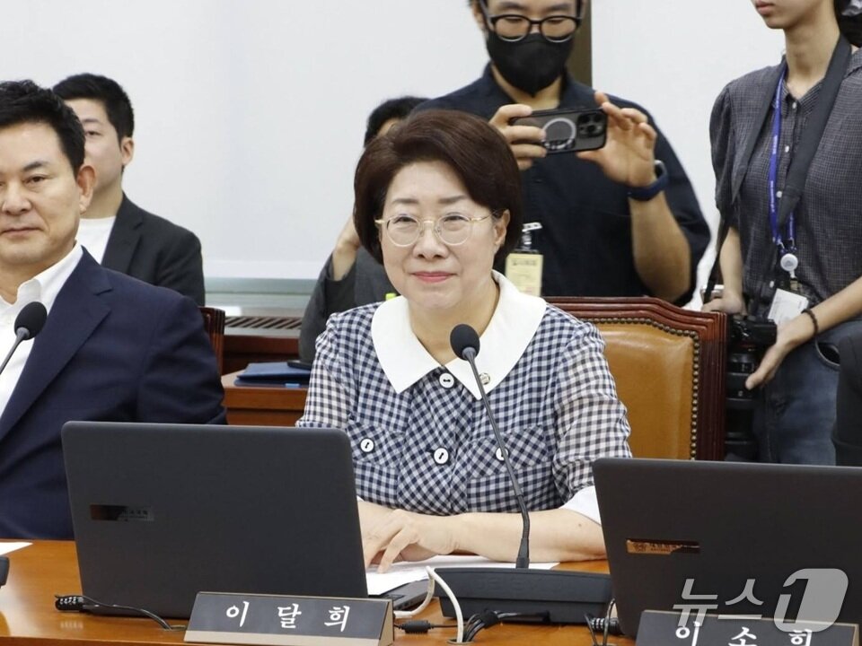 본문 이미지 - 대구를 찾은 외국인 환자가 코로나19 이전의 62% 수준에 머물면서 지역 의료관광 회복을 위한 정부 지원이 필요하다는 지적이 나왔다.(이달희의원실 제공. 재판매 및 DB 금지) ⓒ 뉴스1 김대벽 기자