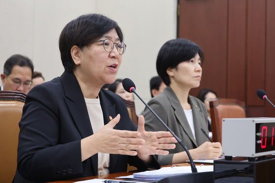 정은경 "근거 없는 비급여 퇴출 추진…통합돌봄 투자 확대 필요"(종합)
