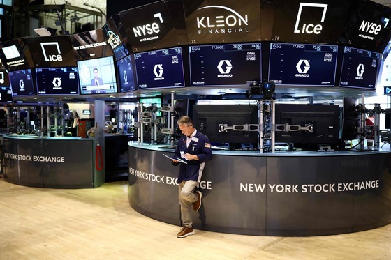 유가 100달러·국채 5%·강달러 '삼중고'…S&P500 15% 조정 경고