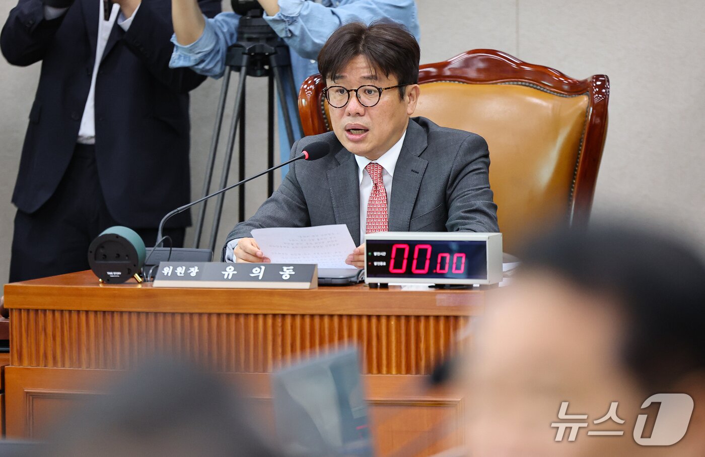 본문 이미지 - 유의동 국회 국토교통위원회 위원장이 7일 서울 여의도 국회에서 열린 국토위 국정감사를 주재하고 있다. 2026.10.7 ⓒ 뉴스1 김도우 기자