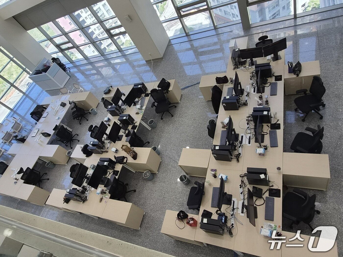 본문 이미지 - 부산지방중수청 공식 출범 첫날 모습. 2026.10.2 뉴스1 ⓒ News1 임순택 기자