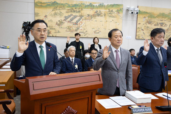 차정인 "서·논술형 수능 고민할 때…사교육은 가장 큰 걱정"