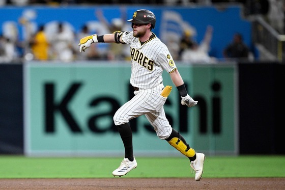 샌디에이고, 밀워키에 1점 차 신승 '벼랑 탈출'…NLDS 1승 2패(종합)