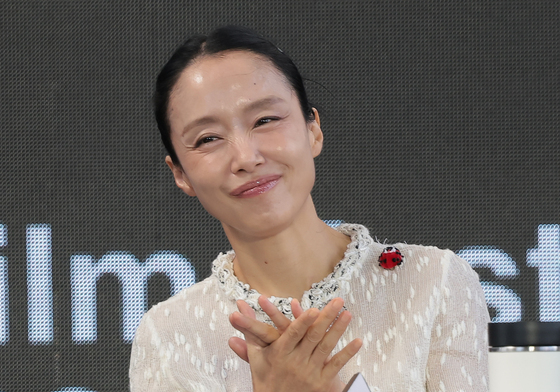 전도연, 아름다운 미소