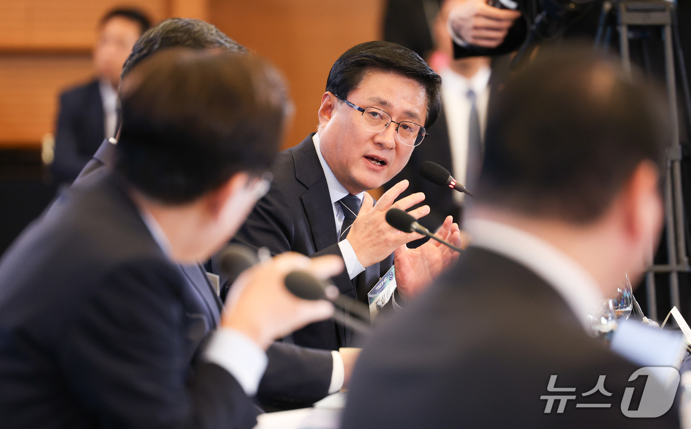 (서울=뉴스1) 허경 기자 = 김성환 기후에너지환경부 장관이 7일 서울 시내 한 회의장에서 열린 한국형 녹색대전환(K-GX) 전략 국민보고회에서 발언하고 있다. (청와대통신사진기자 …