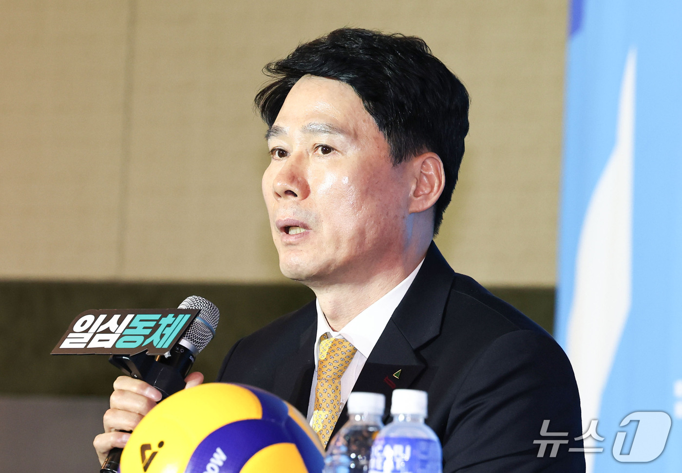 (서울=뉴스1) 이종수 기자 = 강성형 현대건설 감독이 7일 오후 서울 강남구 리베라호텔에서 열린 프로배구 2026-2027 V리그 여자부 미디어데이에서 시즌에 임하는 각오를 밝히 …