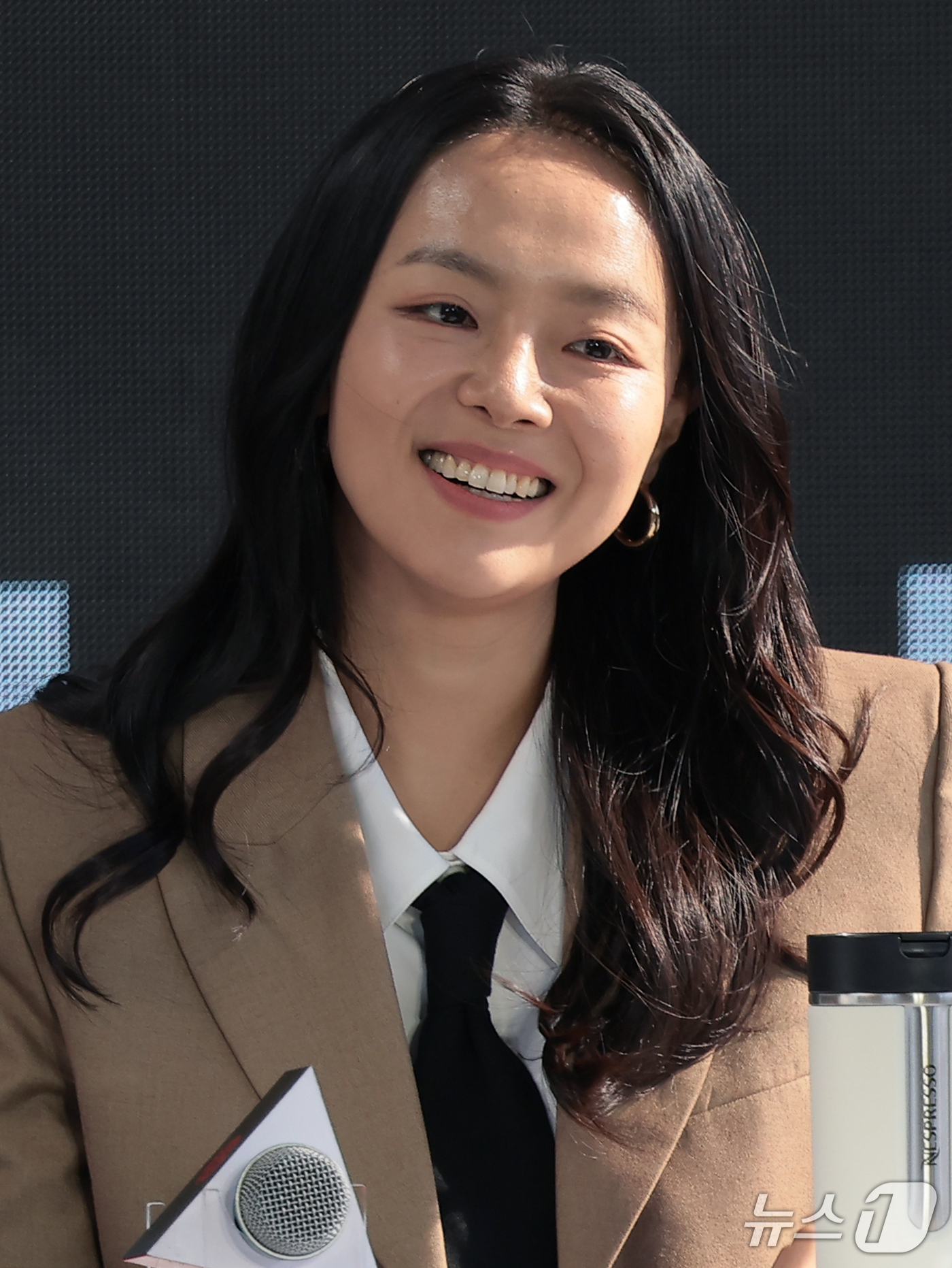 (부산=뉴스1) 권현진 기자 = 배우 이상희가 7일 부산 해운대구 영화의전당 야외무대에서 열린 영화 ‘정가네’ 오픈토크에 참석해 미소를 짓고 있다. 2026.10.7/뉴스1