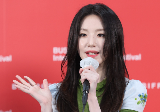 아이들 슈화, 첫 주연작으로 BIFF 나들이 영광