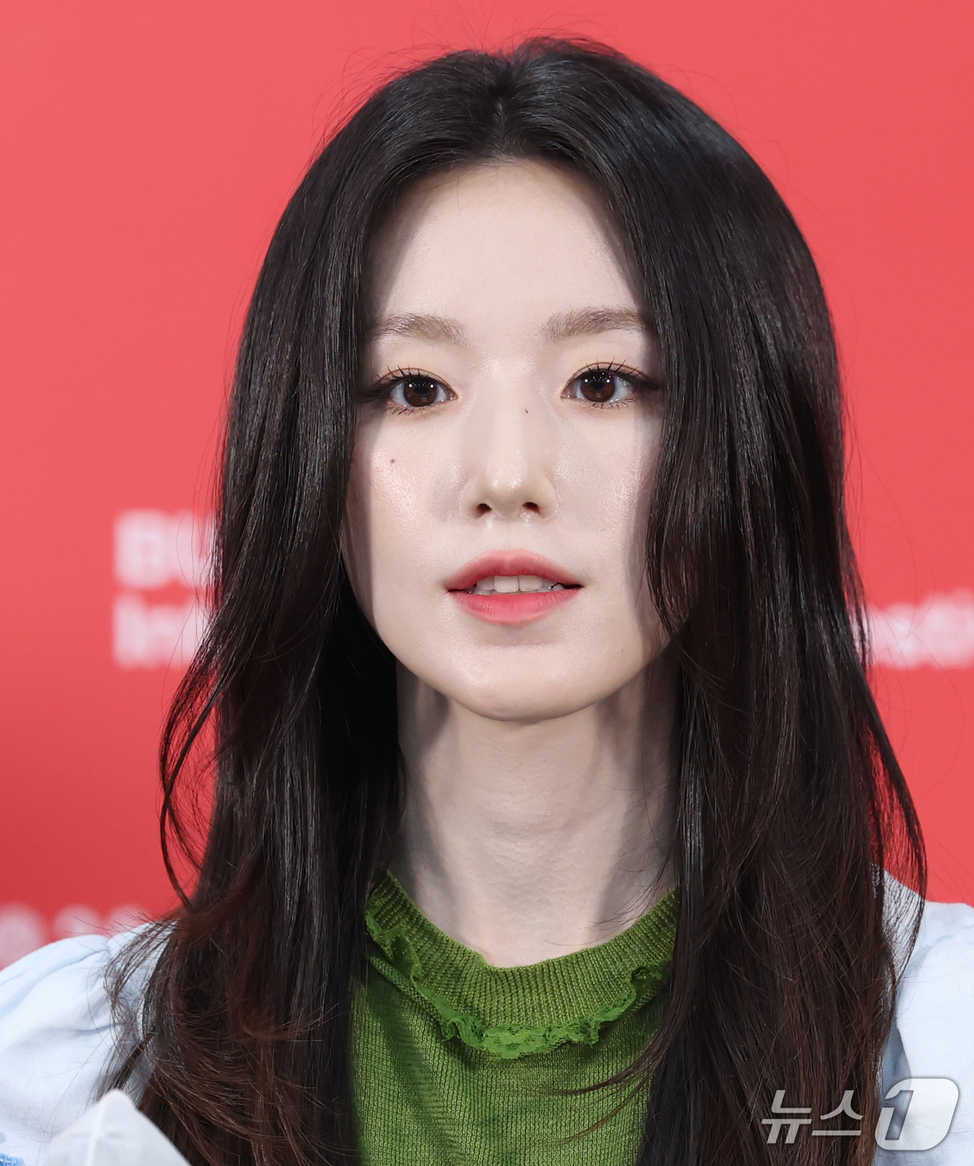 (부산=뉴스1) 권현진 기자 = 아이들 슈화가 7일 부산 해운대구 영화의전당 비프힐에서 열린 ‘제31회 부산국제영화제’(BIFF)  '오래오래 행복하게‘ 기자회견에 참석해 취재진 …