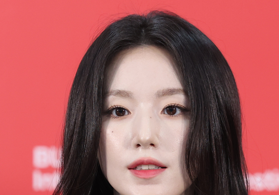 아이들 슈화 "첫 영화로 부국제 참석 영광…관객 반응 궁금" [BIFF]