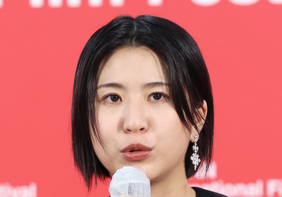 인사말 하는 '오래오래 행복하게' 진선