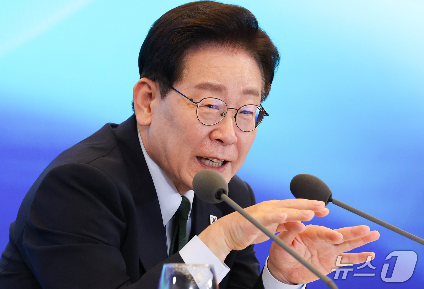 (서울=뉴스1) 허경 기자 = 이재명 대통령이 7일 서울 시내 한 회의장에서 열린 한국형 녹색대전환(K-GX) 전략 국민보고회에서 발언하고 있다. (청와대통신사진기자단) 2026. …
