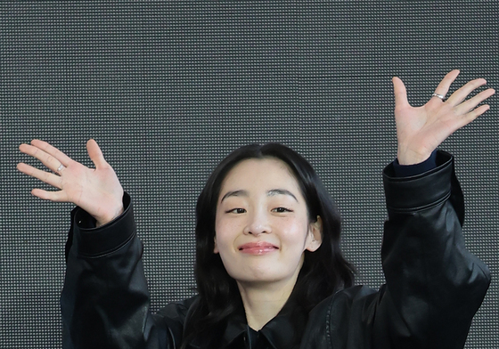'낮과 밤은 서로에게' 김민하