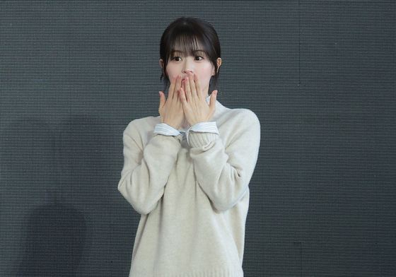 관객과 만난 전소영