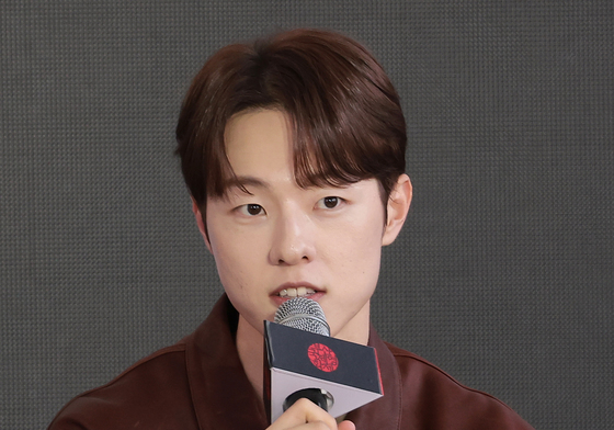 '낮과 밤은 서로에게' 김동휘
