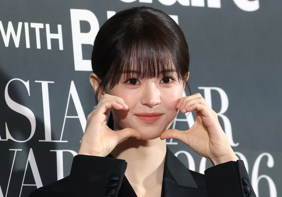 전소영, 사랑스러운 볼 하트