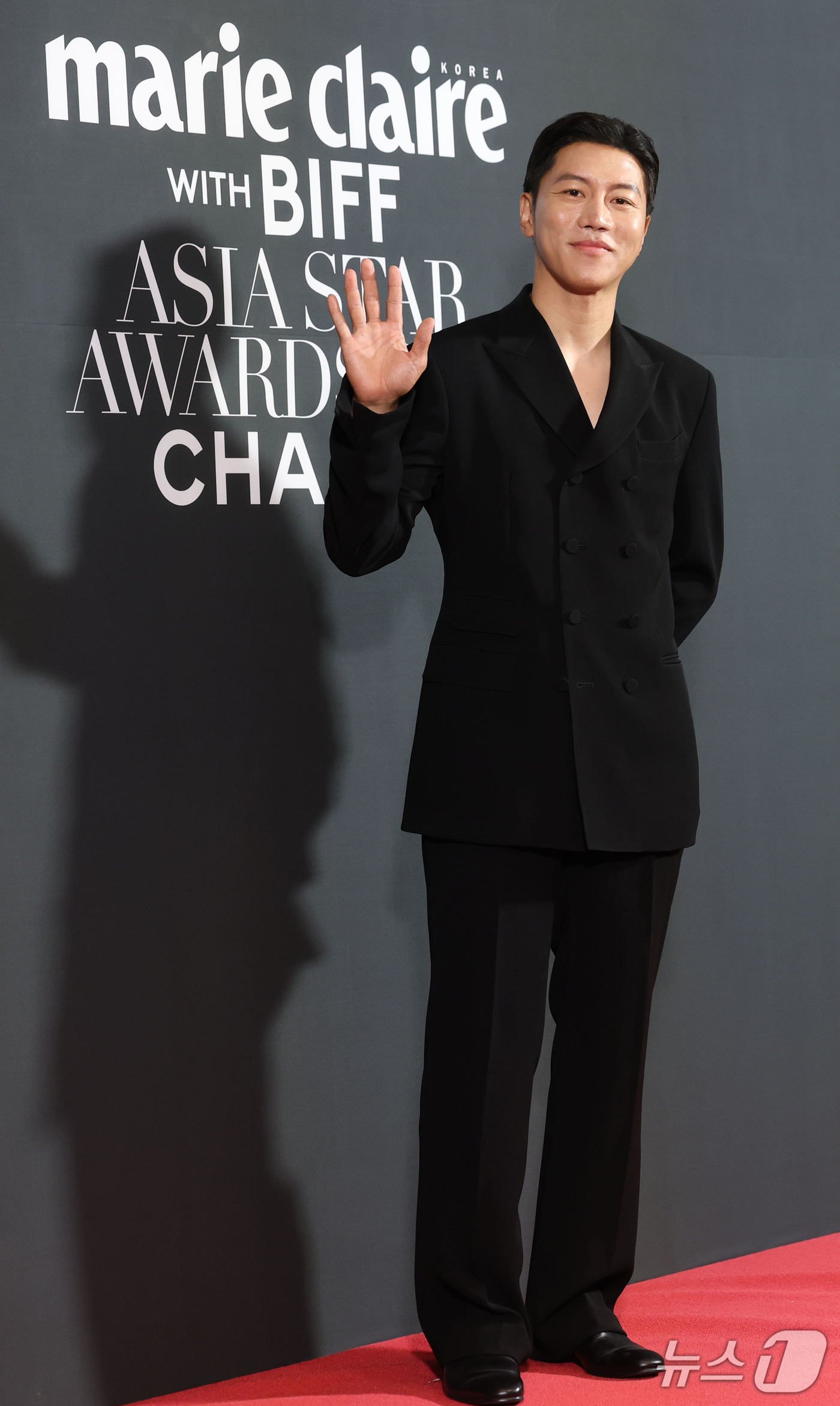 (부산=뉴스1) 권현진 기자 = 배우 음문석이 7일 부산 해운대구 중동 파라다이스 호텔에서 열린 ‘2026 마리끌레르 아시아스타어워즈’에 참석해 포즈를 취하고 있다. 2026.10 …