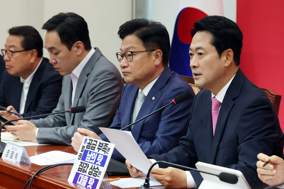 野, 주우크라 대사 소환에 "北엔 침묵, 우크라엔 초강경 대응…아이러니"