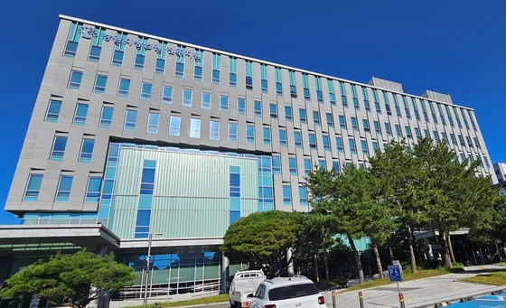 "내일 백화점 폭파" 한 줄에 경찰 277명 출동…20대 징역 2년 집유