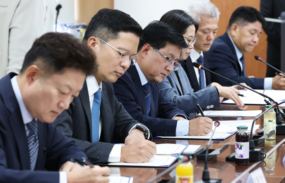 가습기살균제 참사 피해 배상, '국가와 기업이 함께'