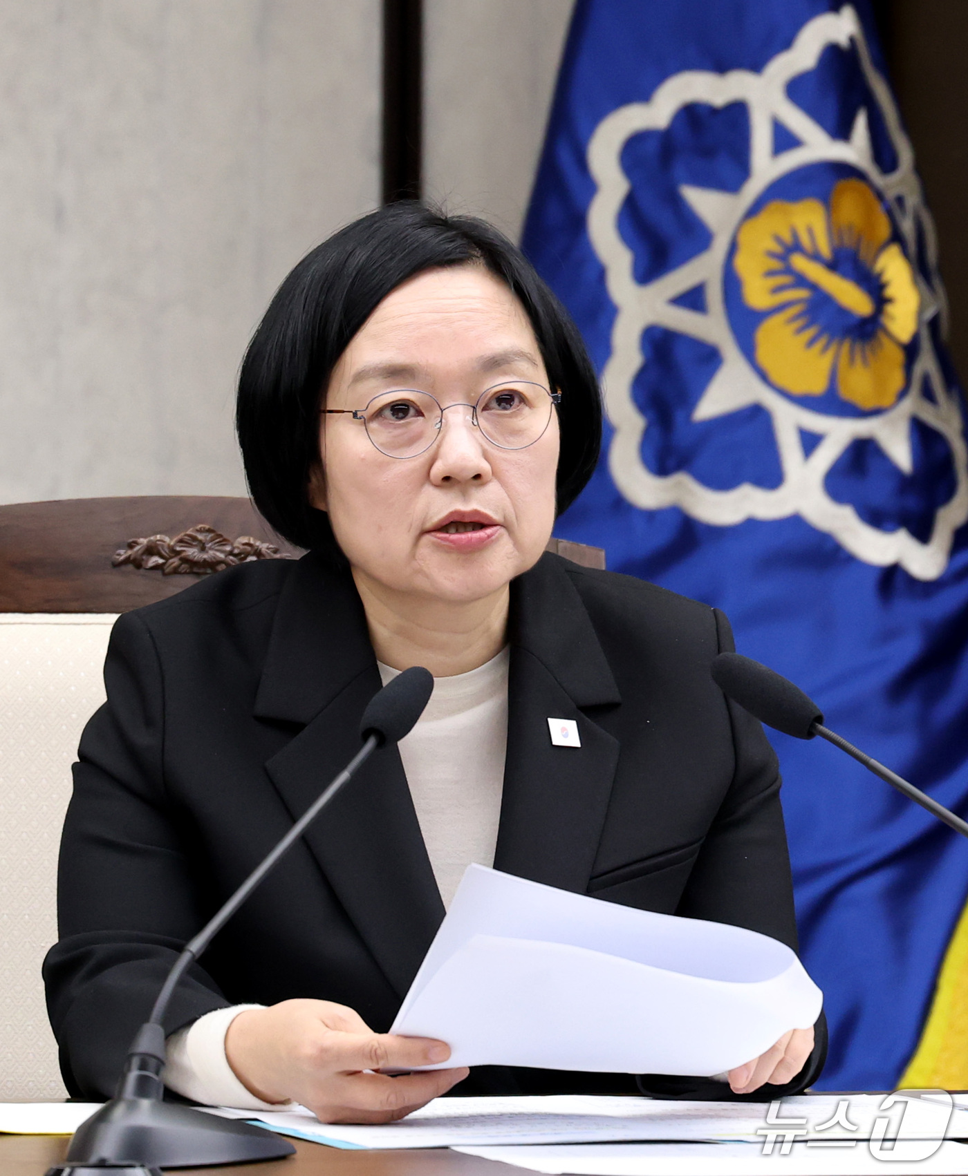 (세종=뉴스1) 김기남 기자 = 한성숙 국무총리가 8일 세종시 정부세종청사에서 열린 국가정책조정회의를 주재하며 발언하고 있다. 2026.10.8/뉴스1