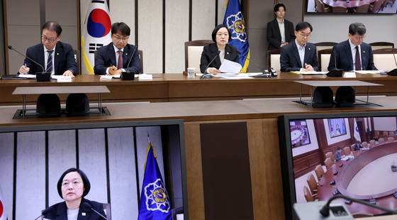 국가정책조정회의 발언하는 한성숙 국무총리