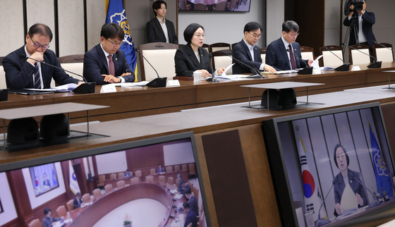 국가정책조정회의 주재하는 한성숙 국무총리