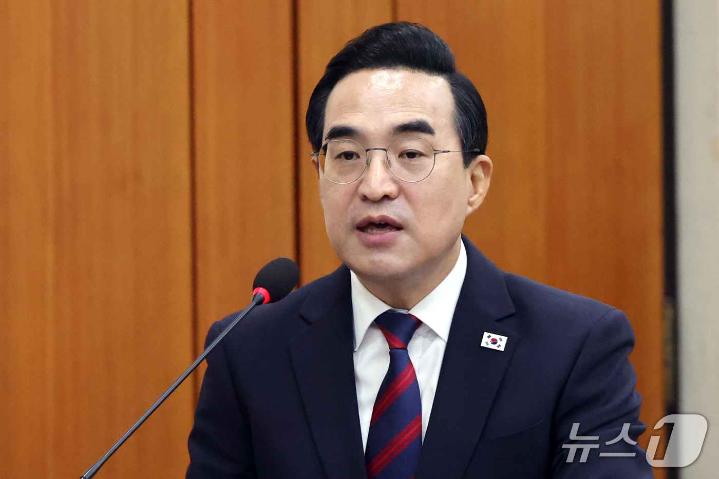 (서울=뉴스1) 황기선 기자 = 박홍근 기획예산처 장관이 8일 서울 여의도 국회 재정경제기획위원회에서 열린 기획예산처에 대한 국정감사에서 업무보고를 하고 있다.  2026.10.8 …