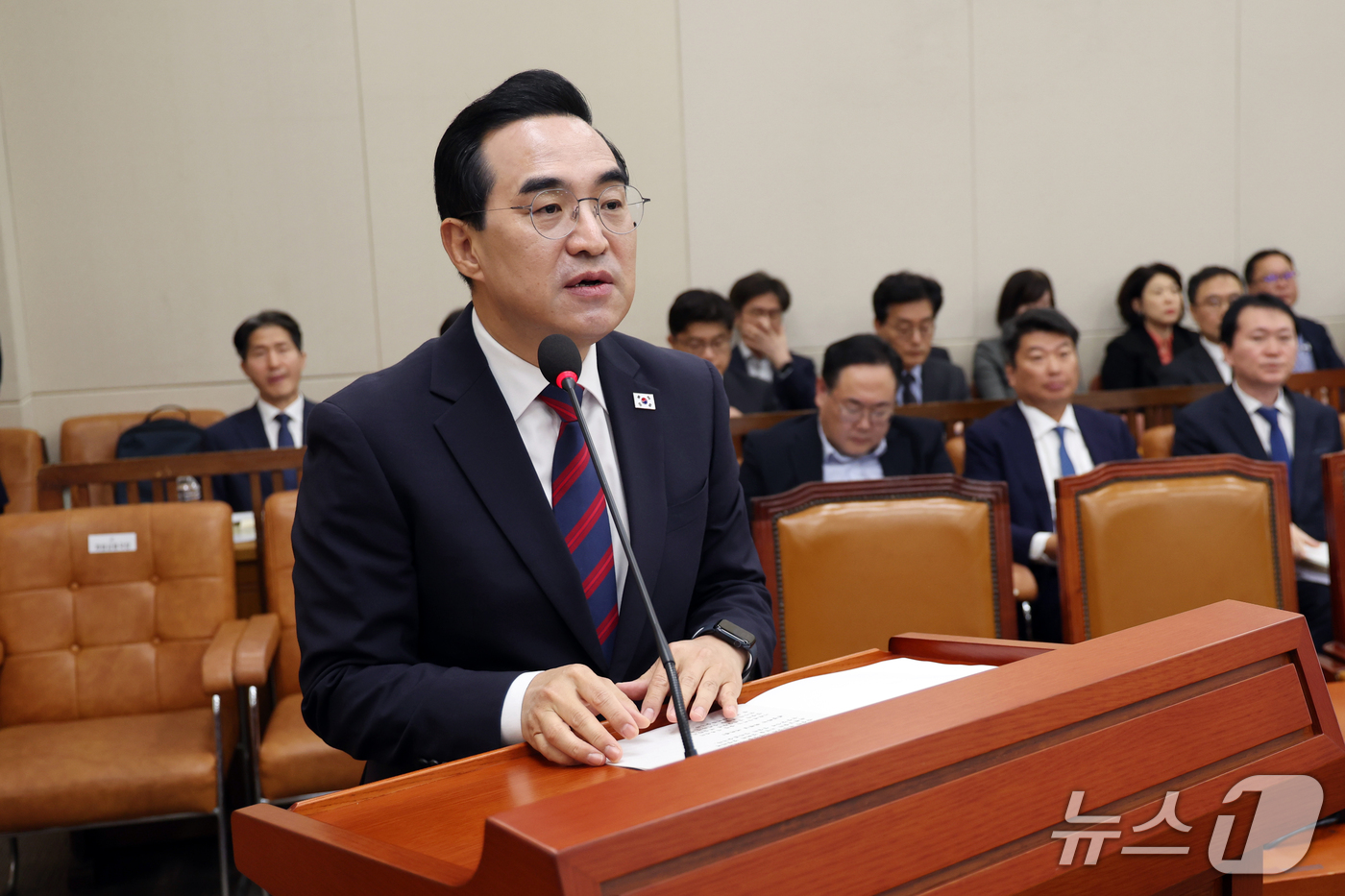 (서울=뉴스1) 황기선 기자 = 박홍근 기획예산처 장관이 8일 서울 여의도 국회 재정경제기획위원회에서 열린 기획예산처에 대한 국정감사에서 업무보고를 하고 있다.  2026.10.8 …