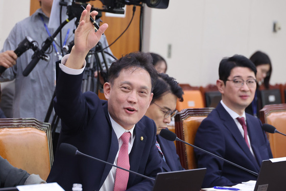 [국감] 의사진행발언 신청하는 김태규