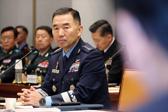 합참의장 "DMZ 지뢰 폭발은 명확한 北 도발…고의 여부 떠나 심각히 봐"