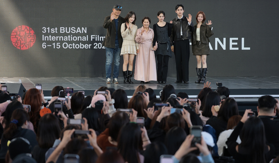 BIFF 관객 만난 '국민엄마' 김혜자