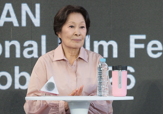 BIFF 팬과 만난 김혜자