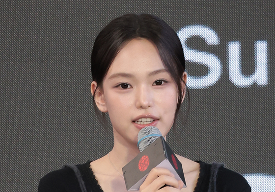 인사말 하는 '여전히 찬란하게' 최주은