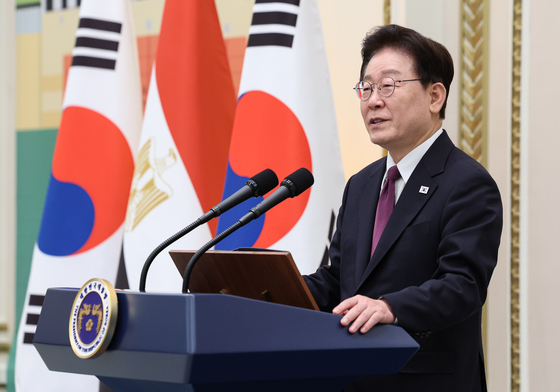 李대통령 지지율 37% '최저치' 유지…안보·대북 정책에 발목[갤럽]