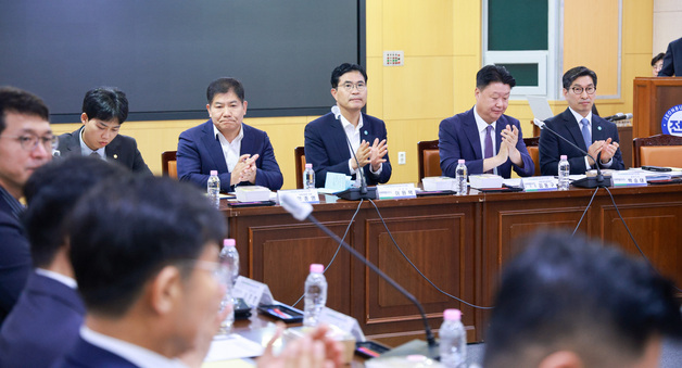 전북 피지컬AI·로봇 글로벌 전략 포럼 첫 회의…주요 현안 공유