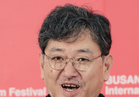 '아름다운 초저녁달' 타케무라 켄타로 감독
