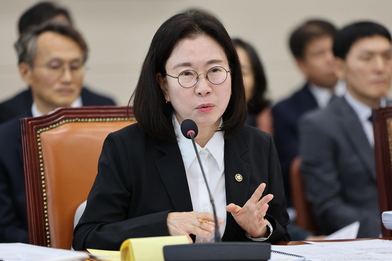 '엇나간 거제 폭우 예보' 기상청장 사과…"예보 개선 끊임없이 고민"