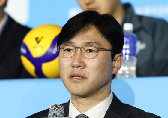 새 시즌 각오 밝히는 석진욱 한국전력 감독