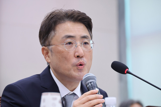 법무장관 대행 "'단속 제외 거래' 의혹 광주출입국 직원, 수사의뢰"