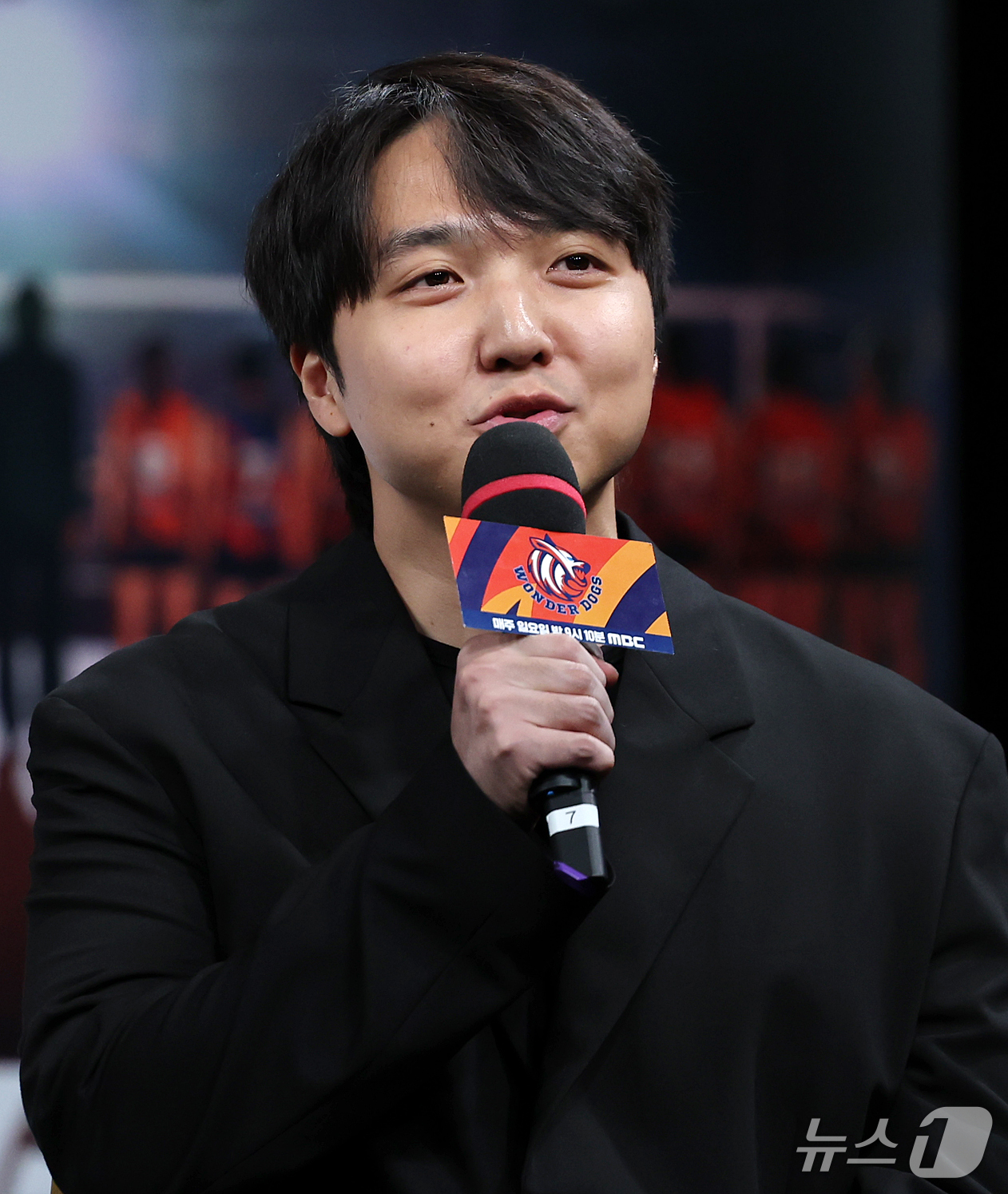 (서울=뉴스1) 김진환 기자 = 이재우 PD가 8일 오후 서울 마포구 상암동 MBC 골든마우스홀에서 열린 MBC 새 예능 '신인감독 김연경2' 제작발표회에 참석해 취재진 질문에 답 …