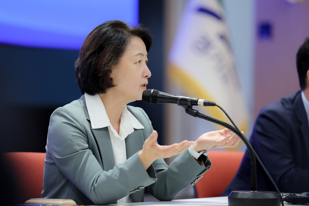 추미애 "재정 위기 극복 제도 개선에 31개 시·군 목소리 내달라"