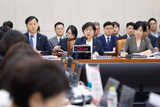 [국감] 국정감사 답변하는 정은경 보건복지부 장관