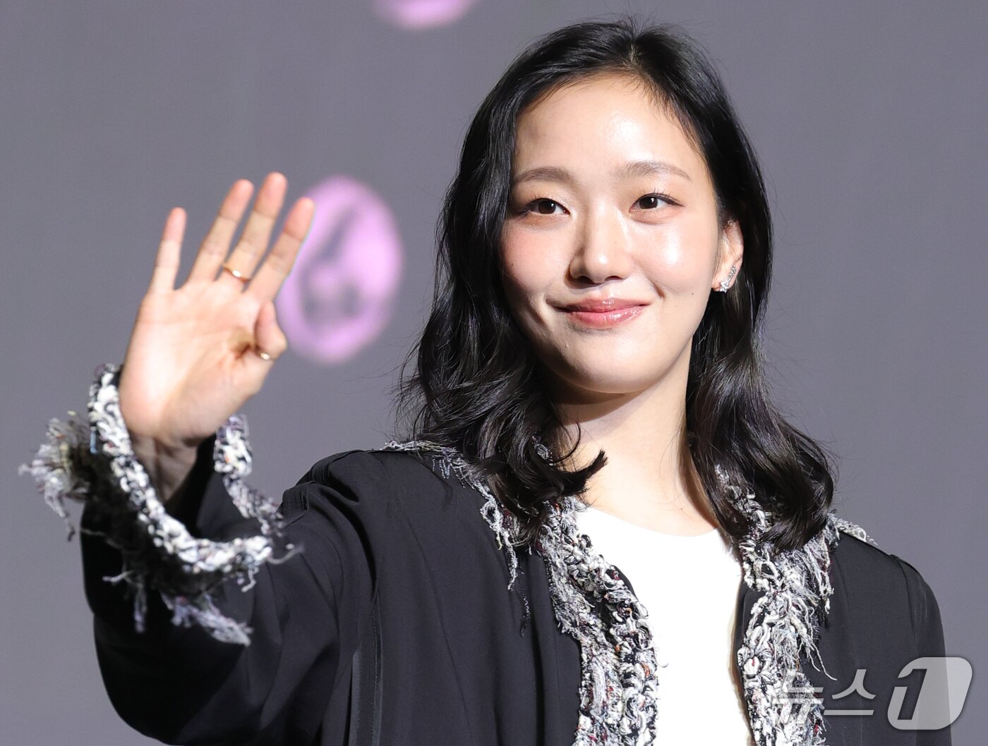 본문 이미지 - 배우 김고은이 8일 부산 해운대구 신세계백화점 센텀시티 문화홀에서 열린 액터스 하우스 행사에 참석해 포즈를 취하고 있다. 2026.10.8 ⓒ 뉴스1 권현진 기자