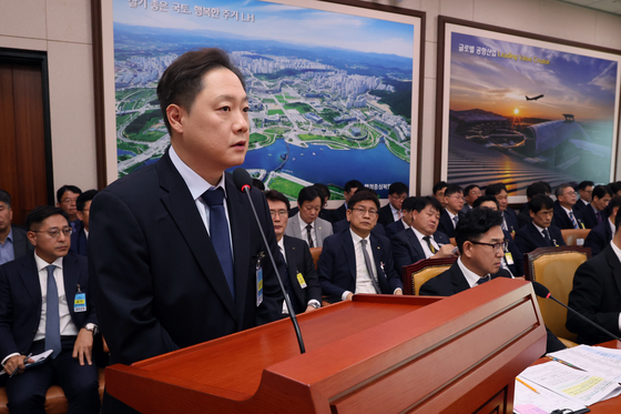 테슬라코리아 "신차 구매시 임시번호판 선택권 부여 검토"