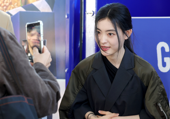 배강희, 사랑스러운 배꼽 인사