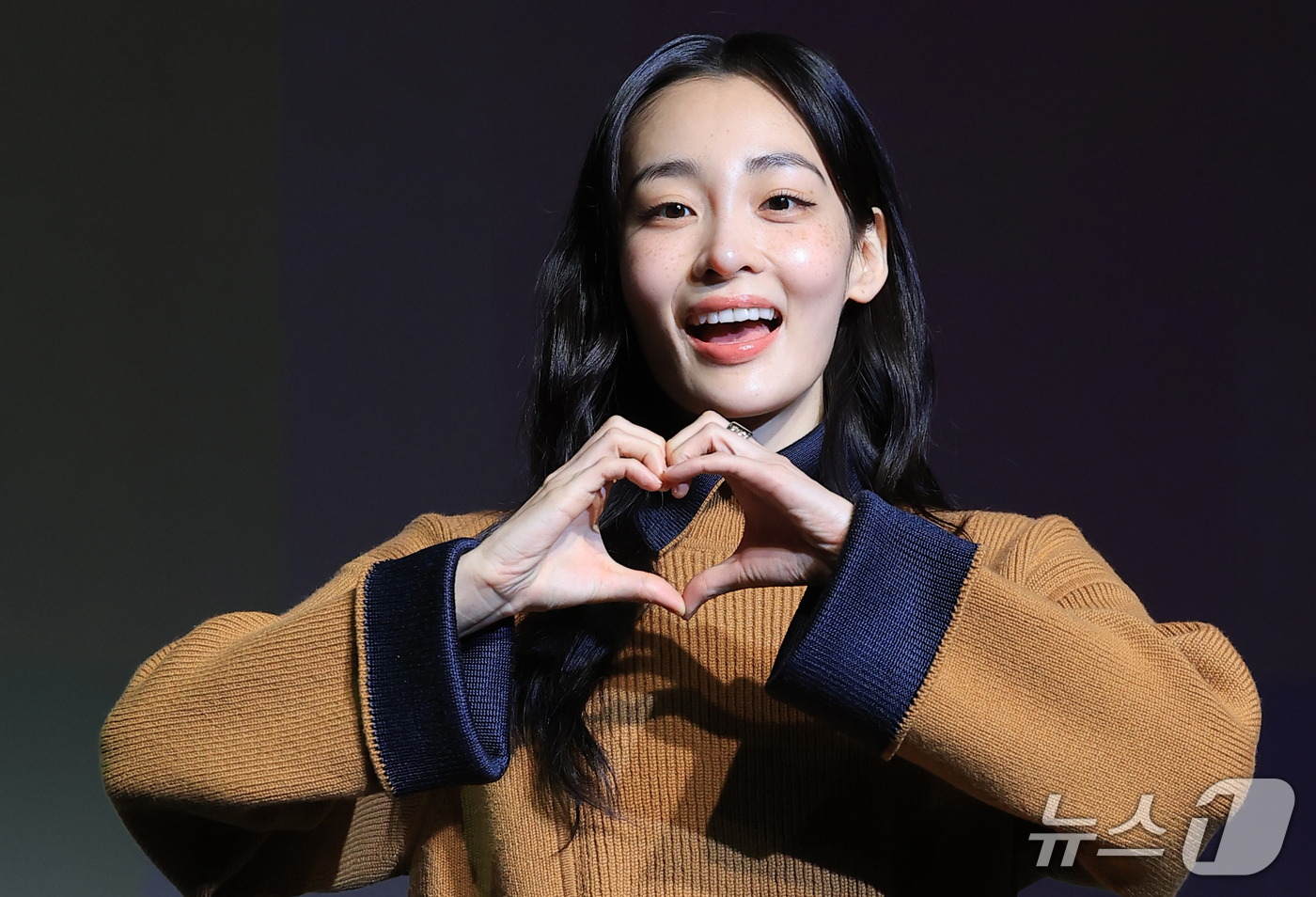 (부산=뉴스1) 권현진 기자 = 배우 김민하가 8일 부산 해운대구 신세계백화점 센텀시티 문화홀에서 열린 액터스 하우스 행사에 참석해 포즈를 취하고 있다. 2026.10.8/뉴스1
