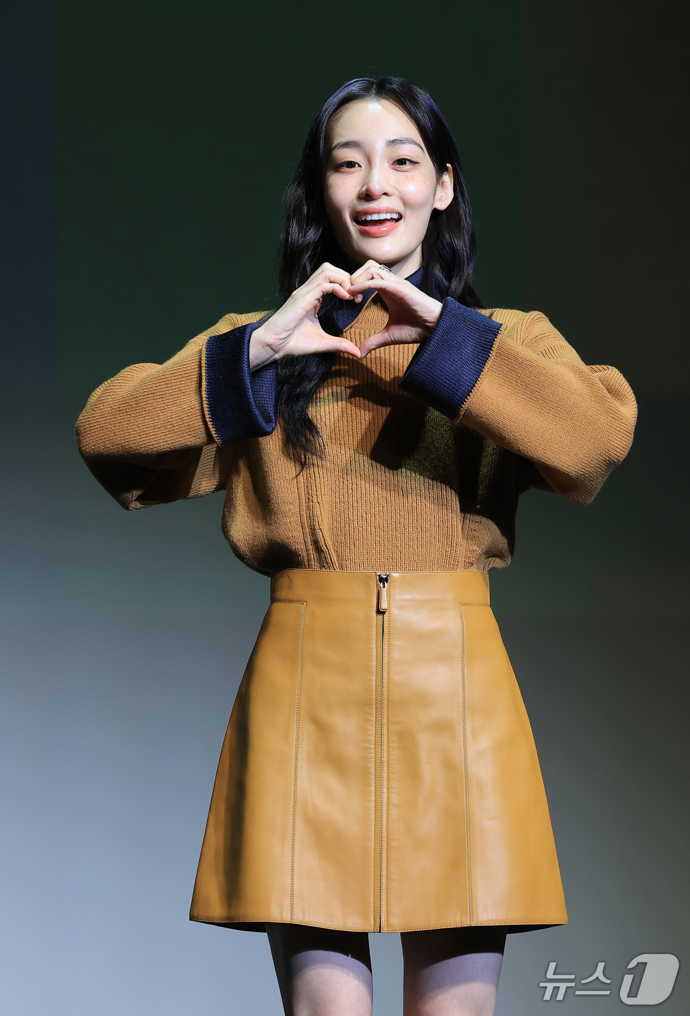 (부산=뉴스1) 권현진 기자 = 배우 김민하가 8일 부산 해운대구 신세계백화점 센텀시티 문화홀에서 열린 액터스 하우스 행사에 참석해 포즈를 취하고 있다. 2026.10.8/뉴스1