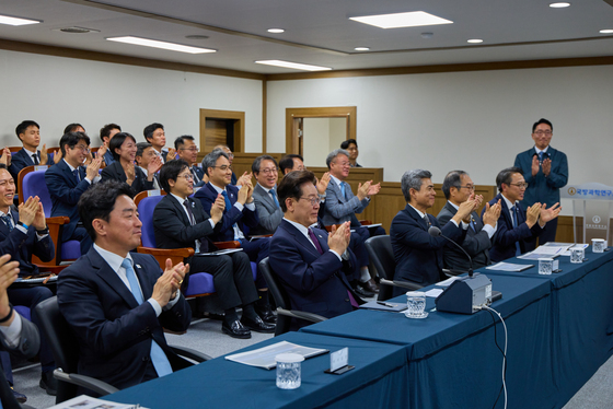 이재명 대통령, 극초음속 활공비행체 최초 시험발사 참관